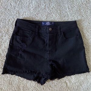 Hollister Ultra High-Rise Mom Short 3”